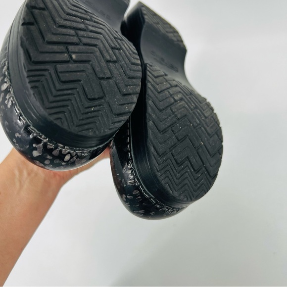 DANSKO ‘Professional’ Pewter Black Leopard Patent Leather Clogs Shoes NWOT Sz 38 - Picture 12 of 15